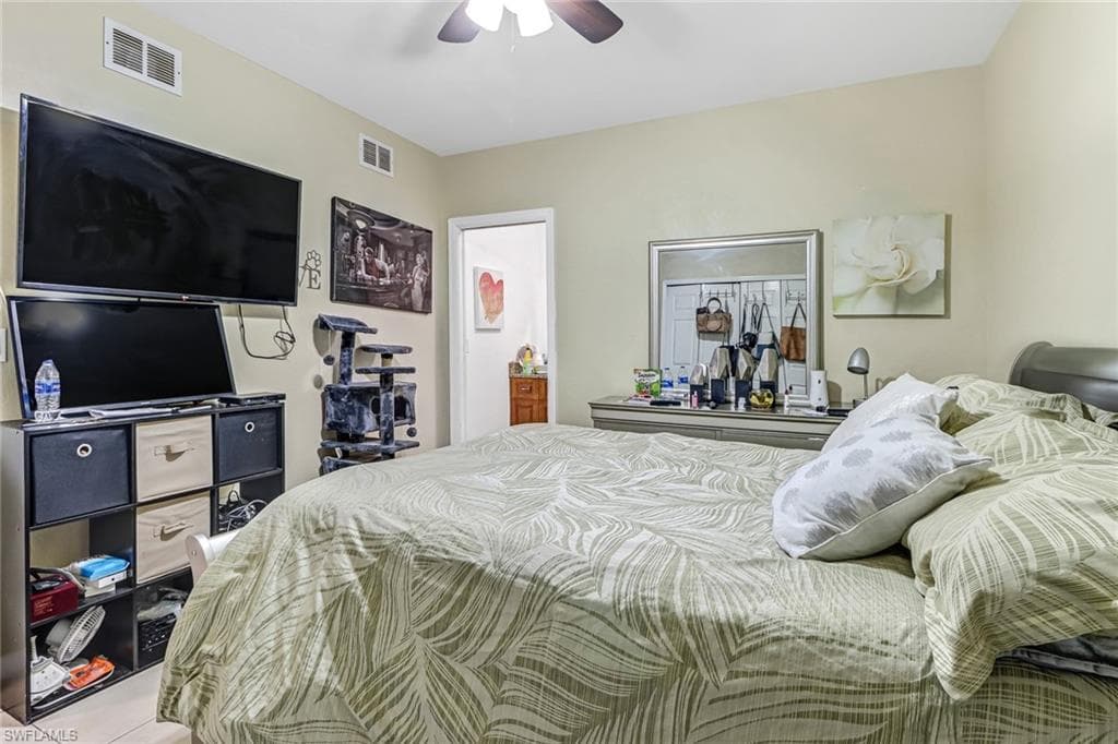 4988 19th Pl SW, Naples, FL 34116-7