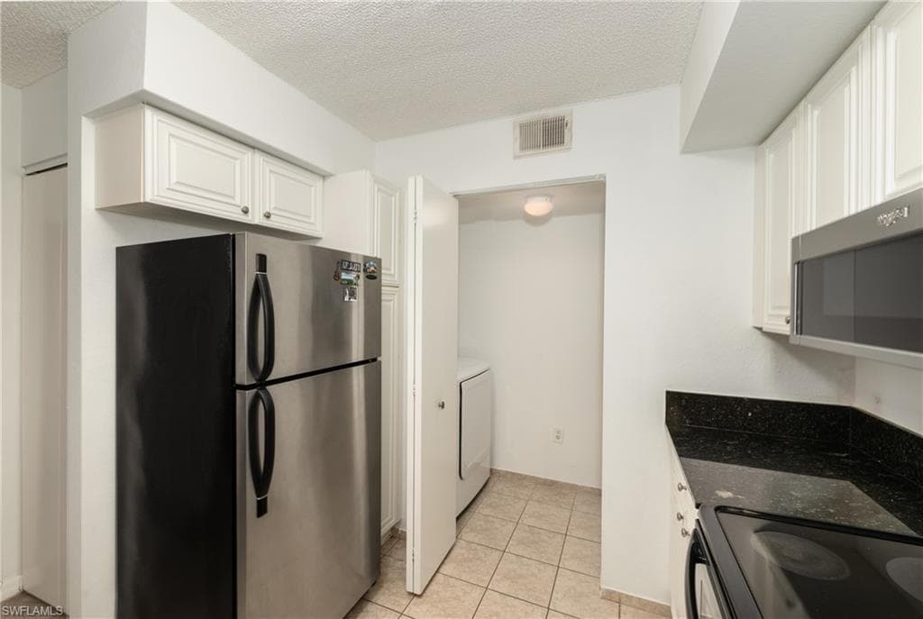 8290 Ibis Club Ln 902, Naples, FL 34104-12