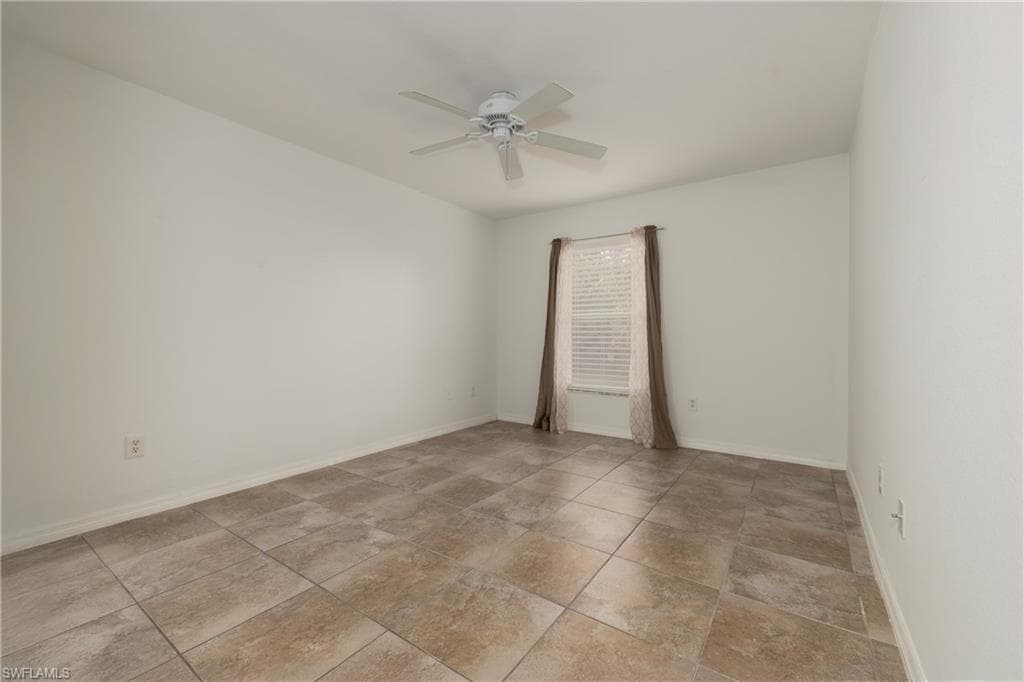 8290 Ibis Club Ln 902, Naples, FL 34104-17