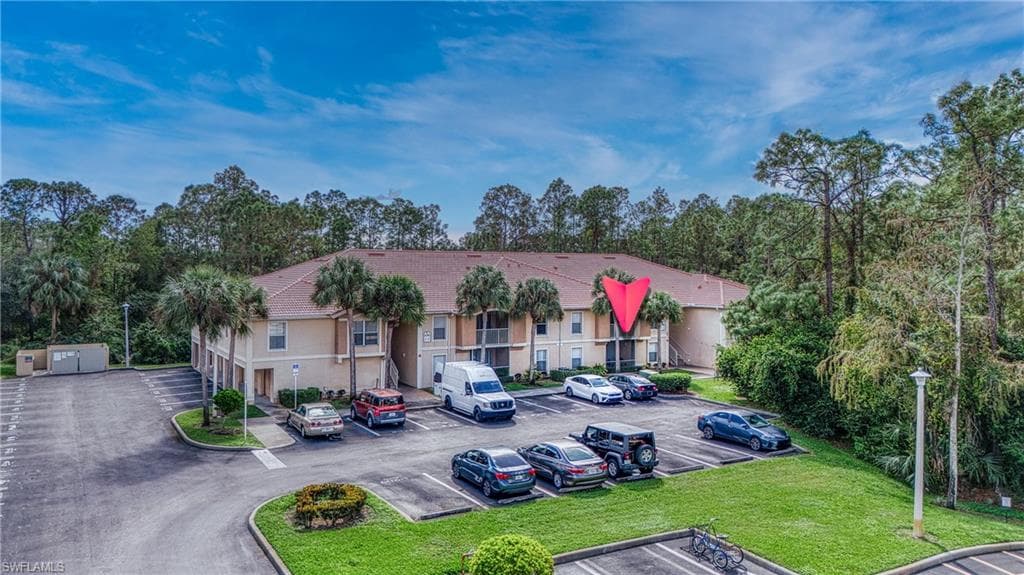 8290 Ibis Club Ln 902, Naples, FL 34104-1
