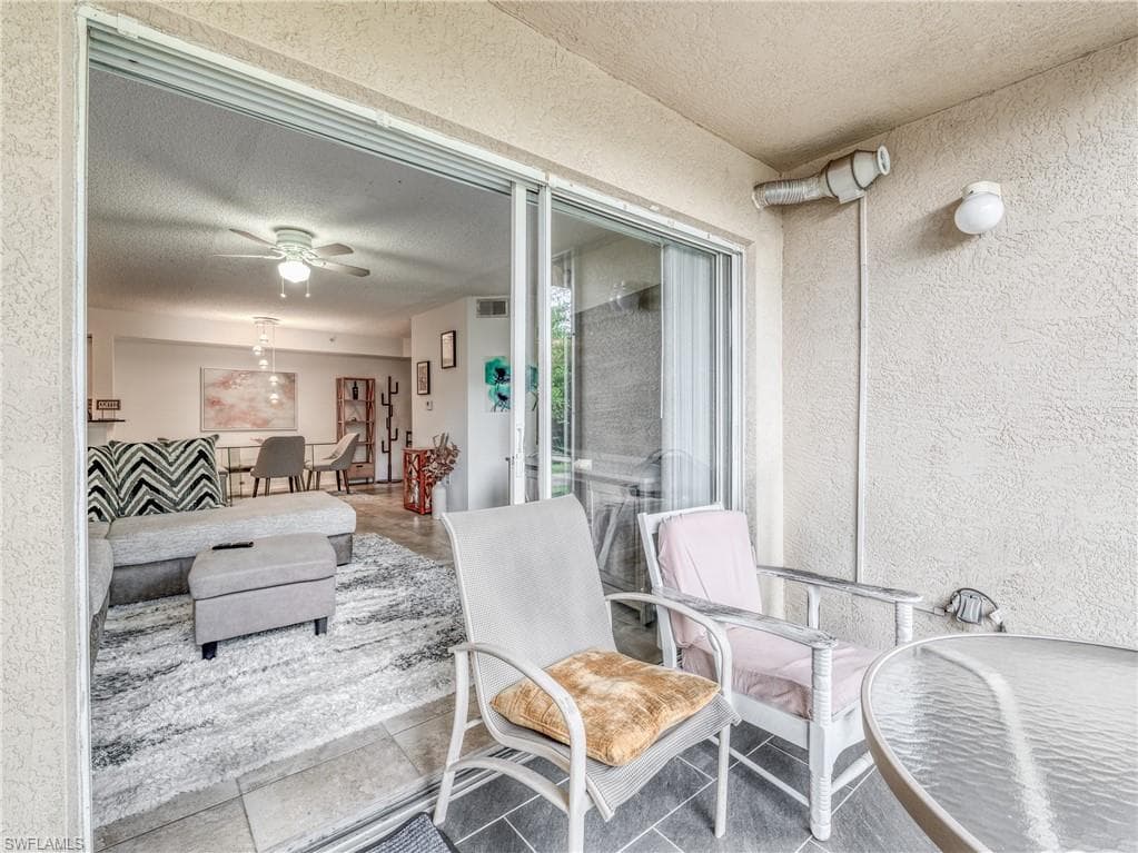 8290 Ibis Club Ln 902, Naples, FL 34104-28