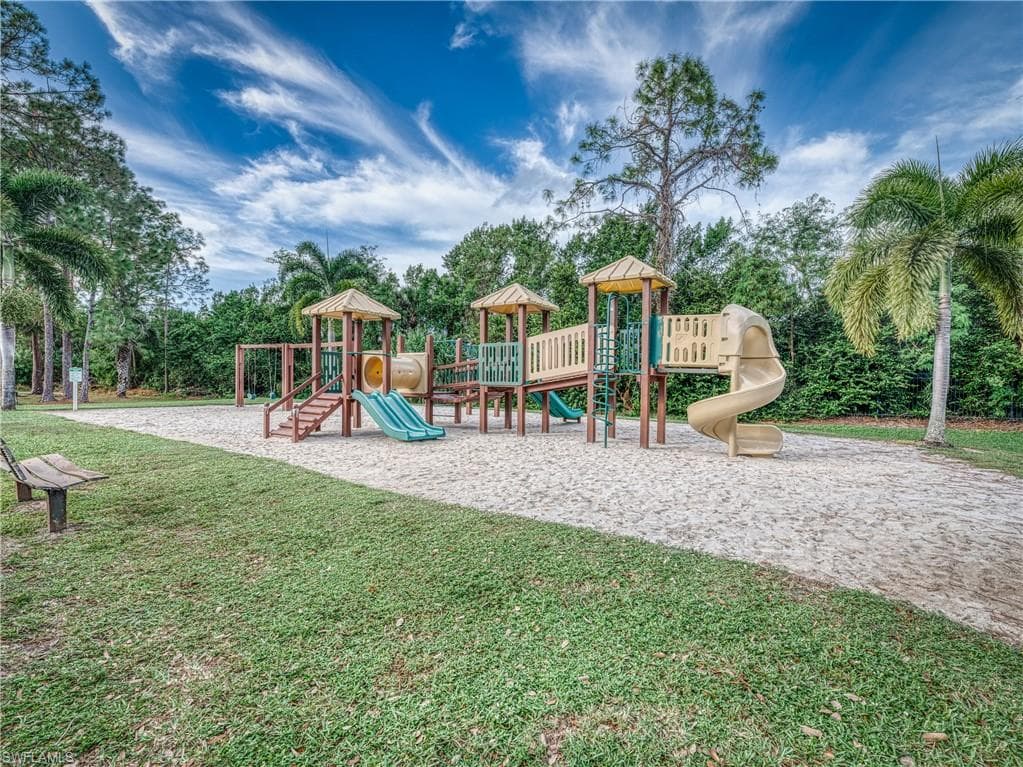 8290 Ibis Club Ln 902, Naples, FL 34104-40