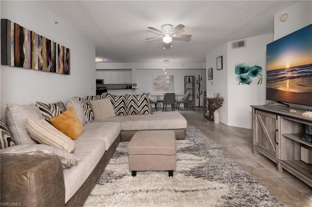 8290 Ibis Club Ln 902, Naples, FL 34104-5
