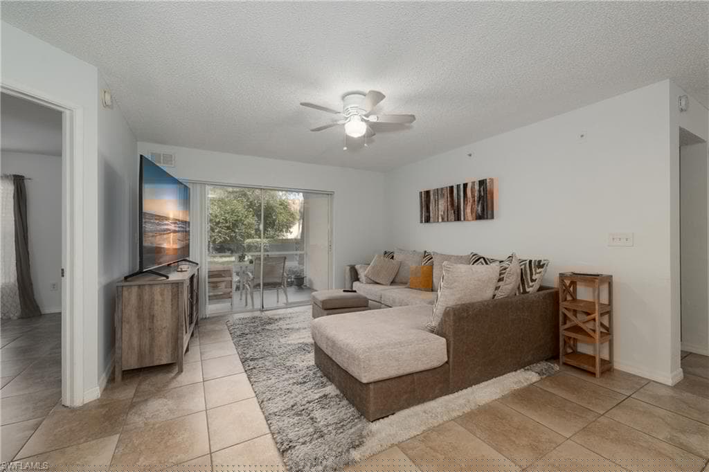 8290 Ibis Club Ln 902, Naples, FL 34104-6
