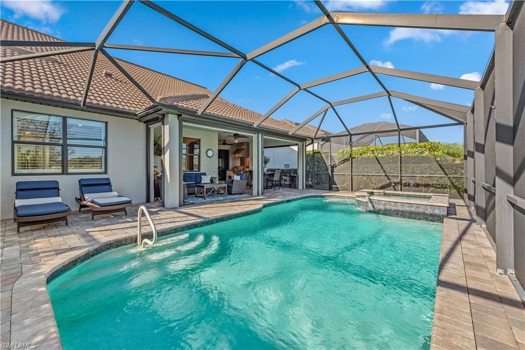 2768 Amaranda Ct, Naples, FL 34114-32