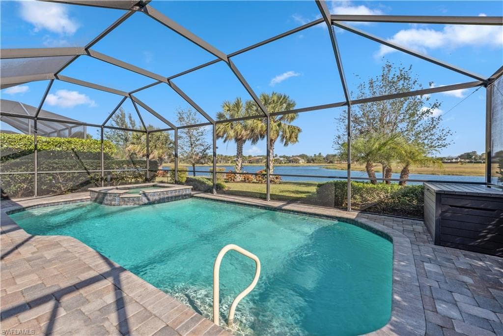 2768 Amaranda Ct, Naples, FL 34114-35
