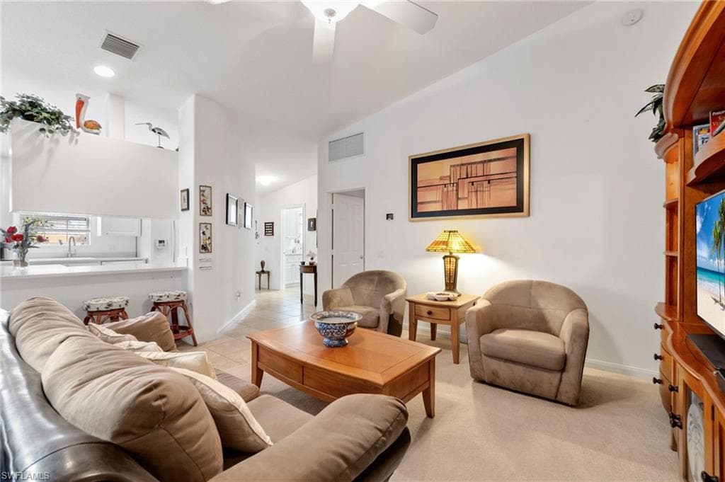 8084 Xenia Ln, Naples, FL 34114-8