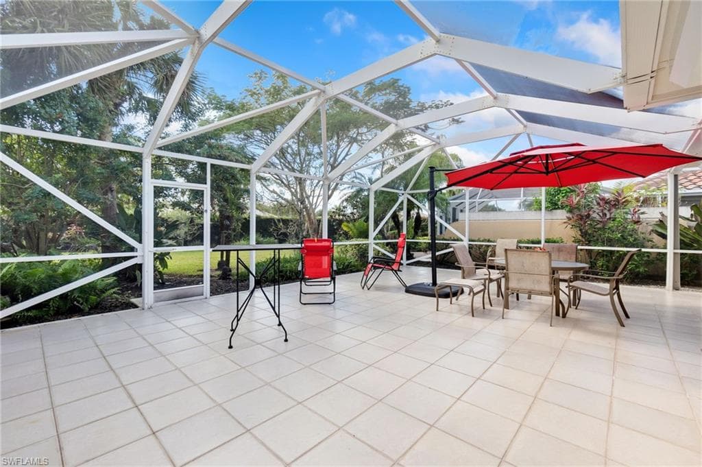 8084 Xenia Ln, Naples, FL 34114-20