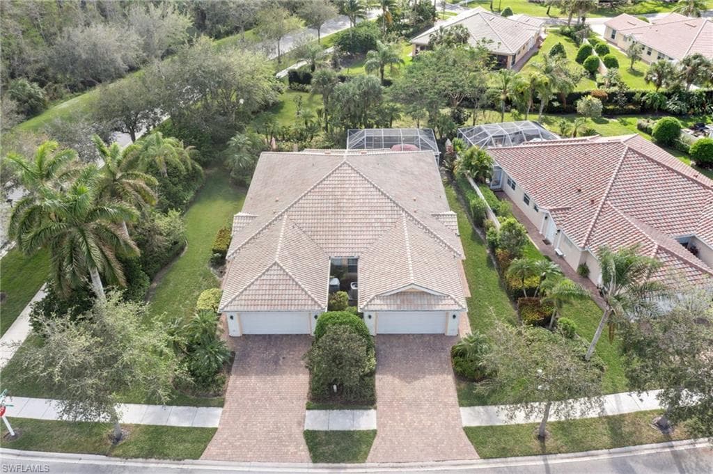 8084 Xenia Ln, Naples, FL 34114-24