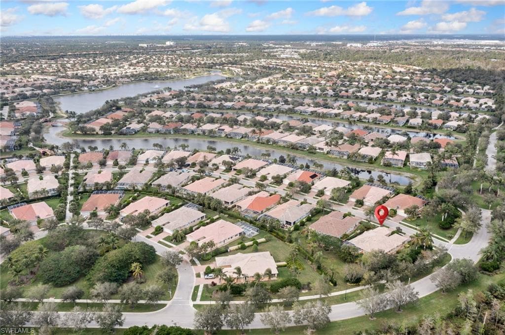 8084 Xenia Ln, Naples, FL 34114-26
