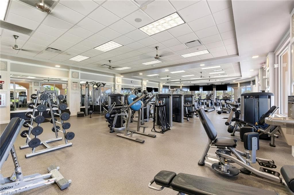 8084 Xenia Ln, Naples, FL 34114-29