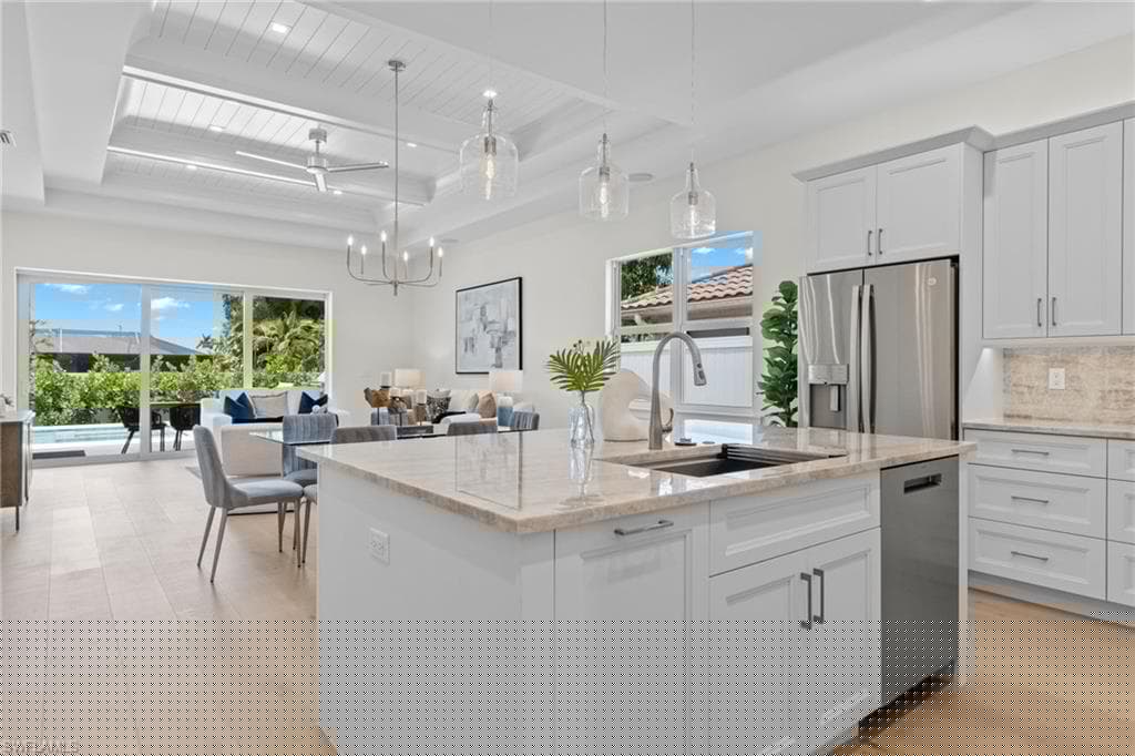 664 100th Ave N, Naples, FL 34108-11