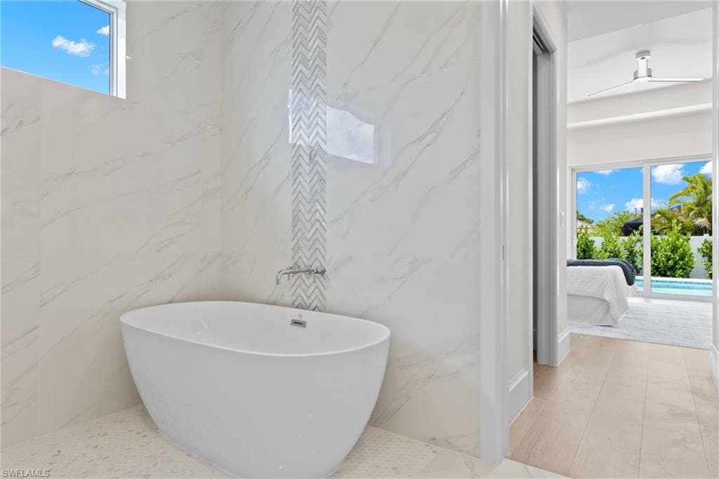 664 100th Ave N, Naples, FL 34108-16