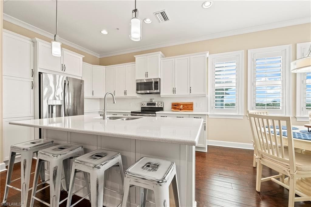 6553 Dominica Dr 202, Naples, FL 34113-10