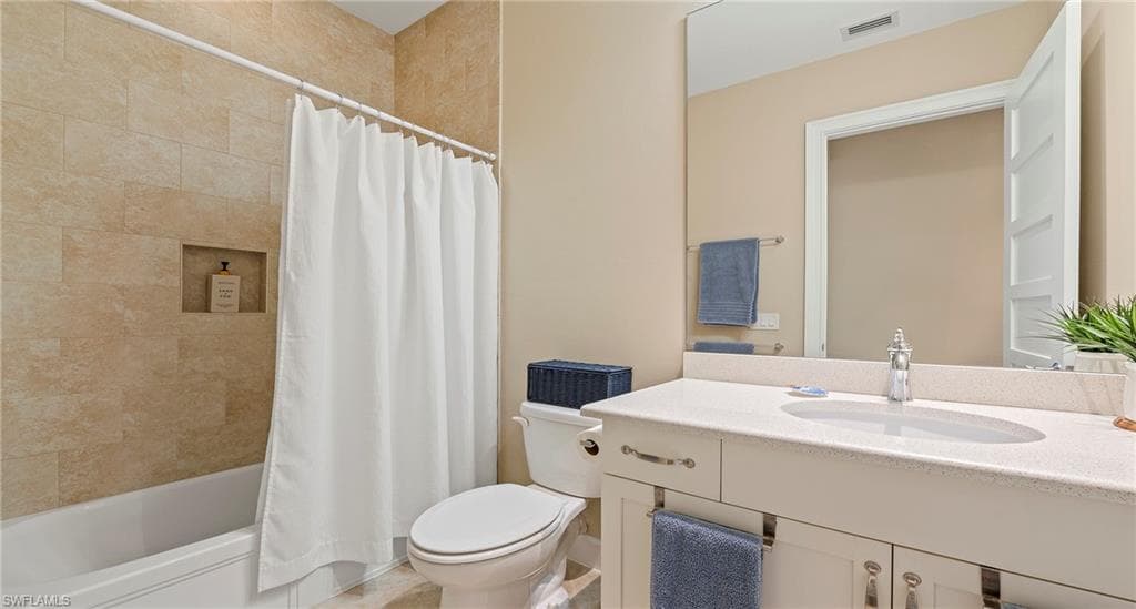6553 Dominica Dr 202, Naples, FL 34113-26