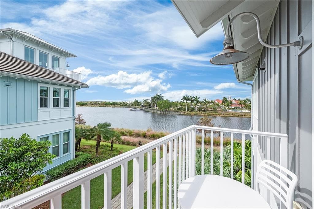 6553 Dominica Dr 202, Naples, FL 34113-33