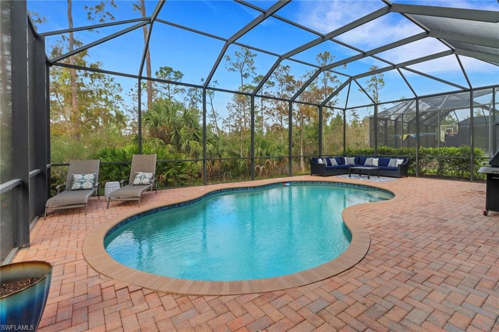 3475 Pacific Dr, Naples, FL 34119-19