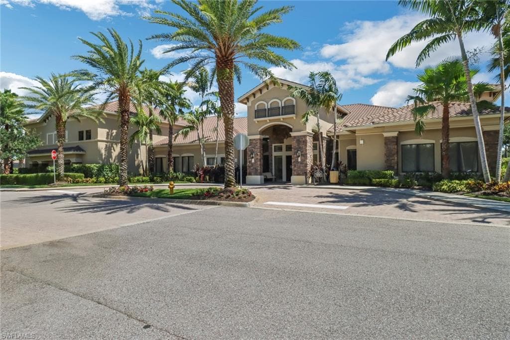 3475 Pacific Dr, Naples, FL 34119-23