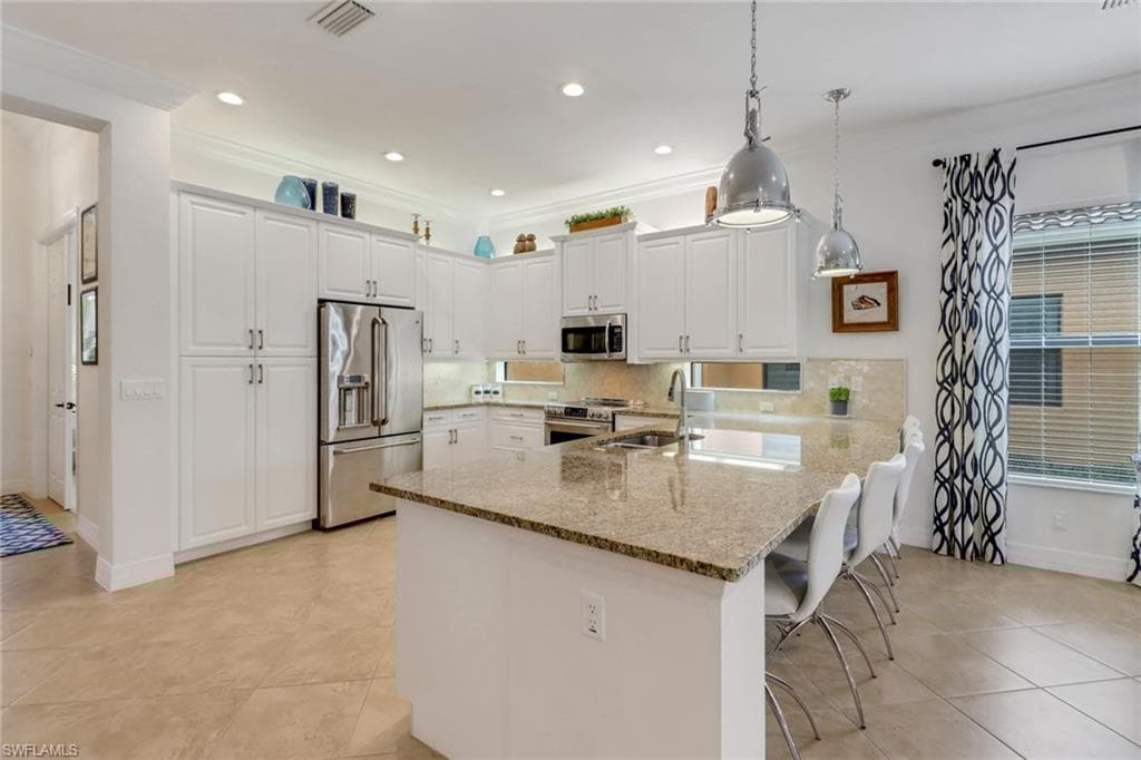 3475 Pacific Dr, Naples, FL 34119-6