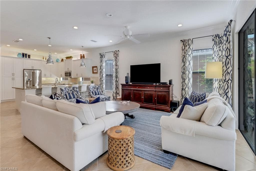 3475 Pacific Dr, Naples, FL 34119-7