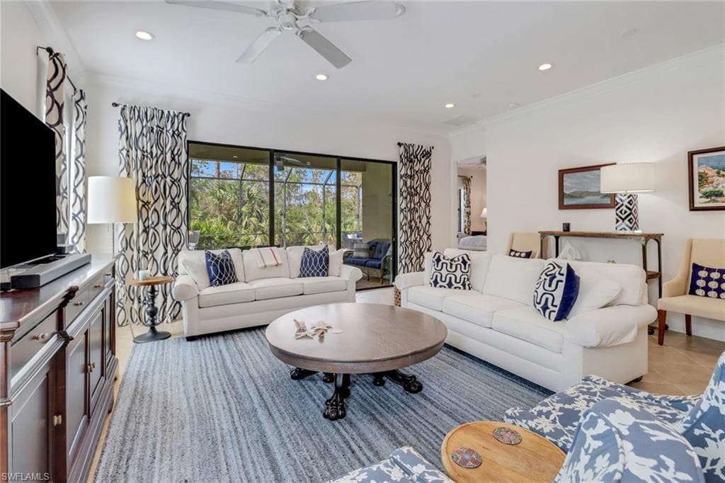 3475 Pacific Dr, Naples, FL 34119-8