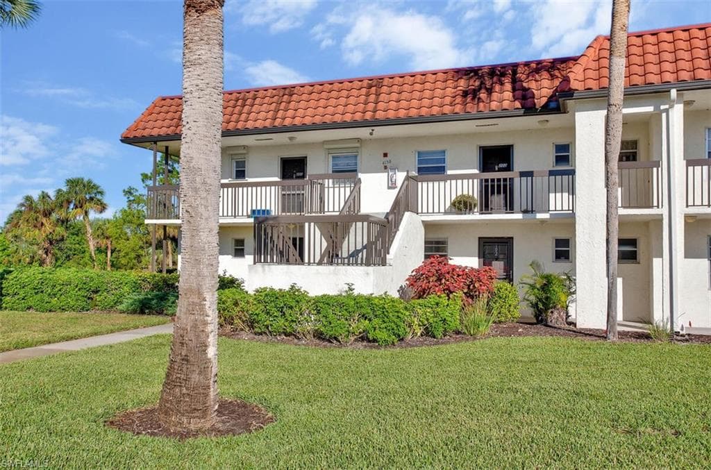 4158 27th Ct SW 102, Naples, FL 34116-11