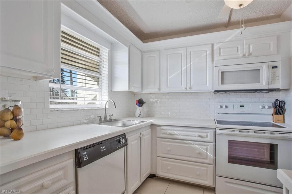 4158 27th Ct SW 102, Naples, FL 34116-13