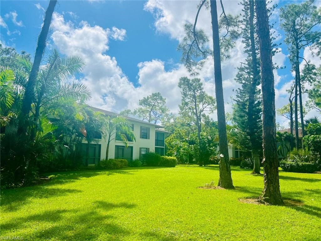 1733 Courtyard Way B-204, Naples, FL 34112-20