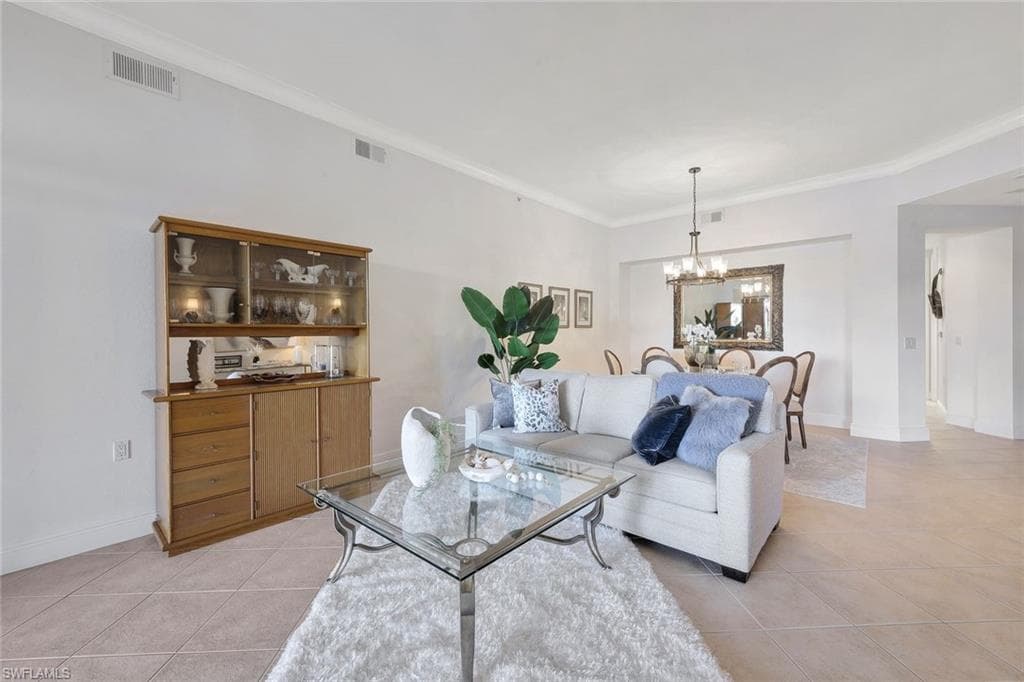 3695 Montreux Ln 8-101, Naples, FL 34114-10