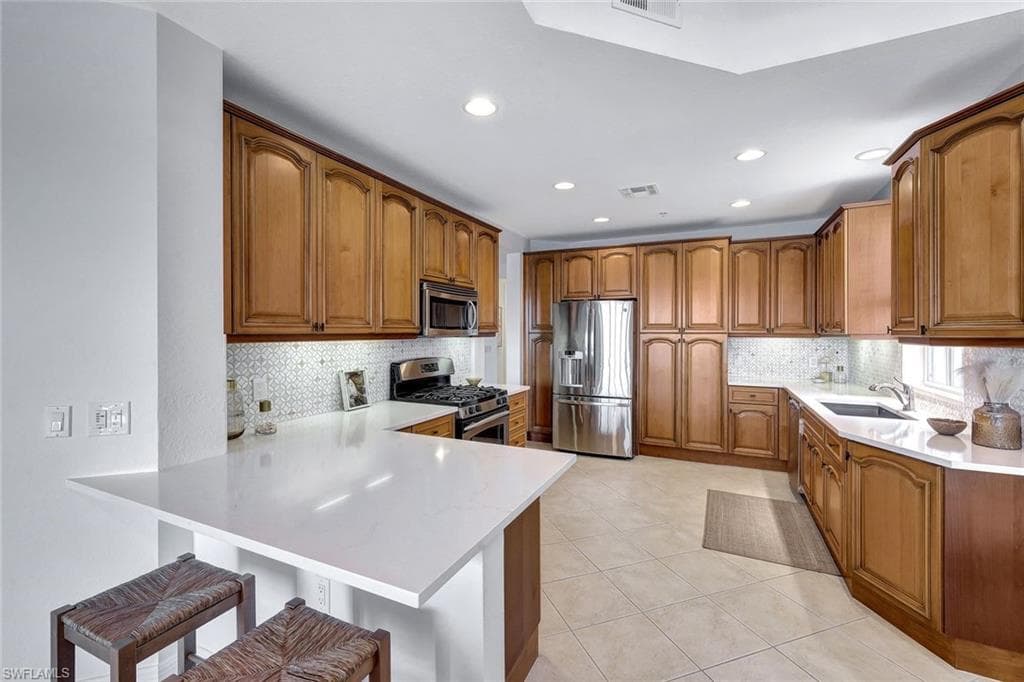 3695 Montreux Ln 8-101, Naples, FL 34114-13