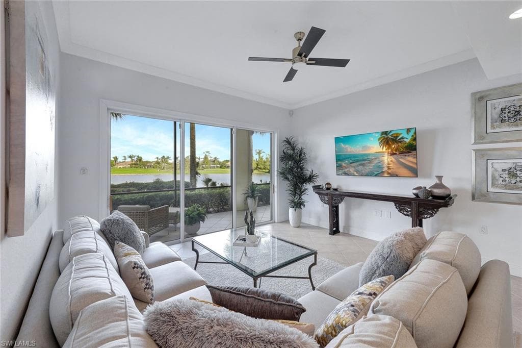 3695 Montreux Ln 8-101, Naples, FL 34114-18