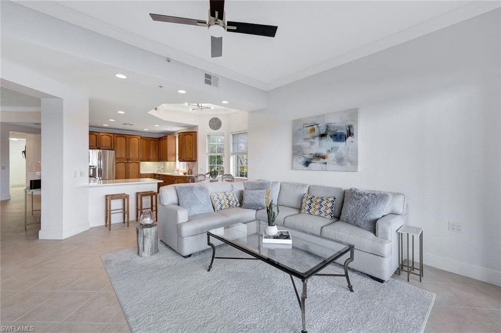 3695 Montreux Ln 8-101, Naples, FL 34114-19