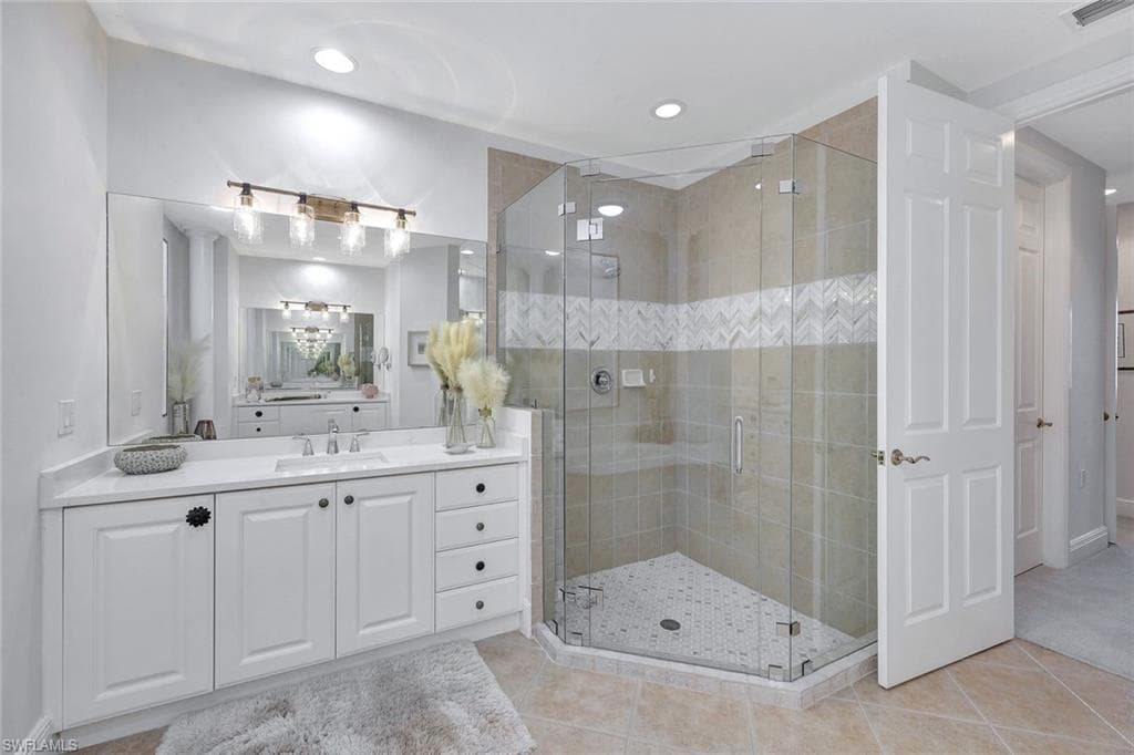 3695 Montreux Ln 8-101, Naples, FL 34114-29