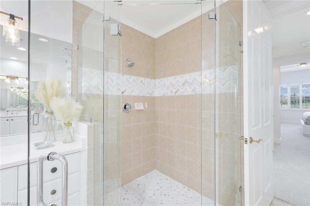 3695 Montreux Ln 8-101, Naples, FL 34114-31