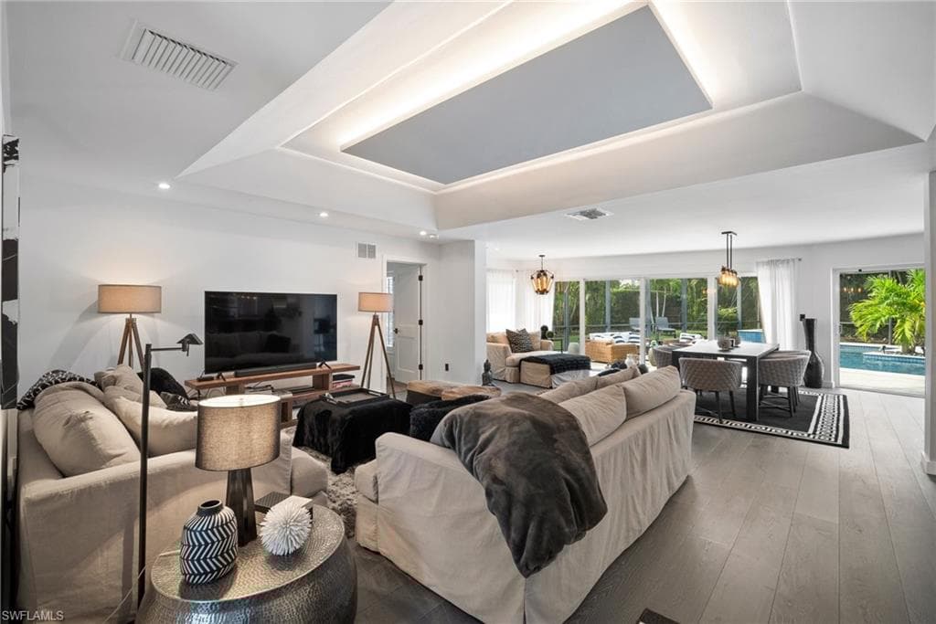 1627 Murex Ln, Naples, FL 34102-9