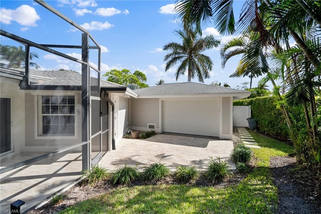 1627 Murex Ln, Naples, FL 34102-47