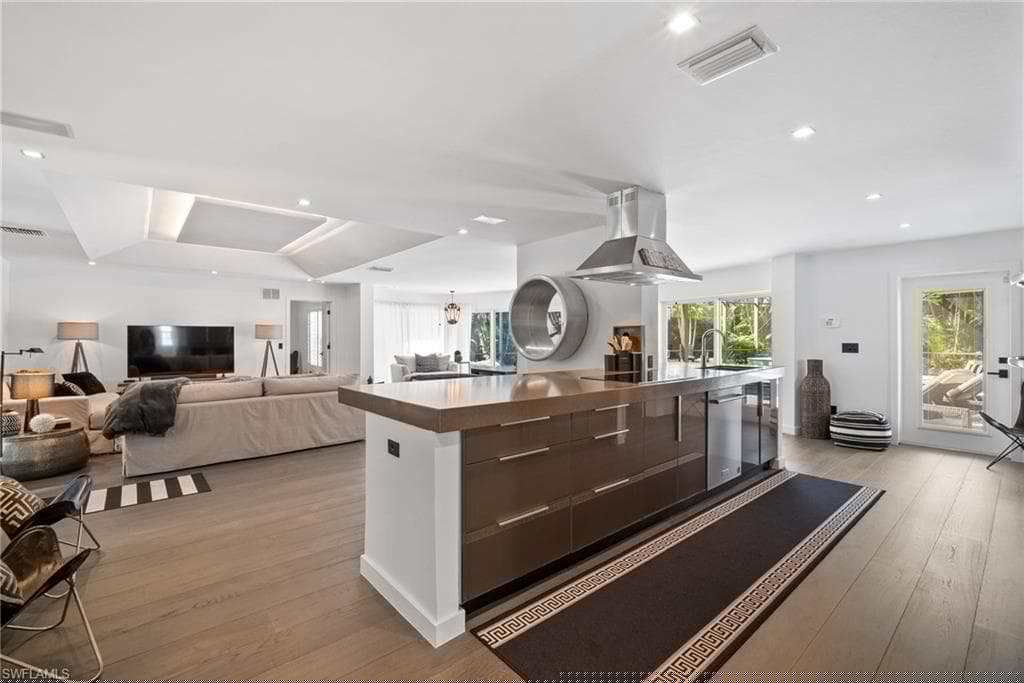 1627 Murex Ln, Naples, FL 34102-6