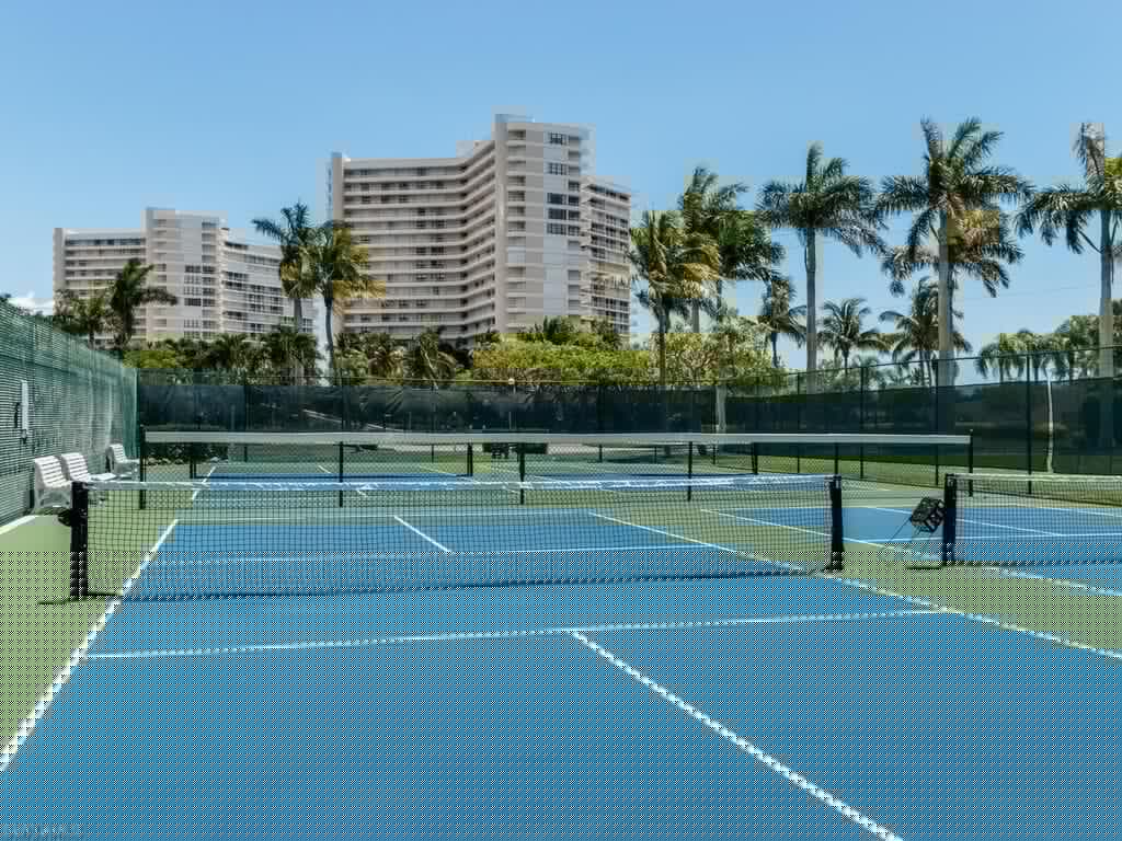 260 Seaview Ct 803, Marco Island, FL 34145-45