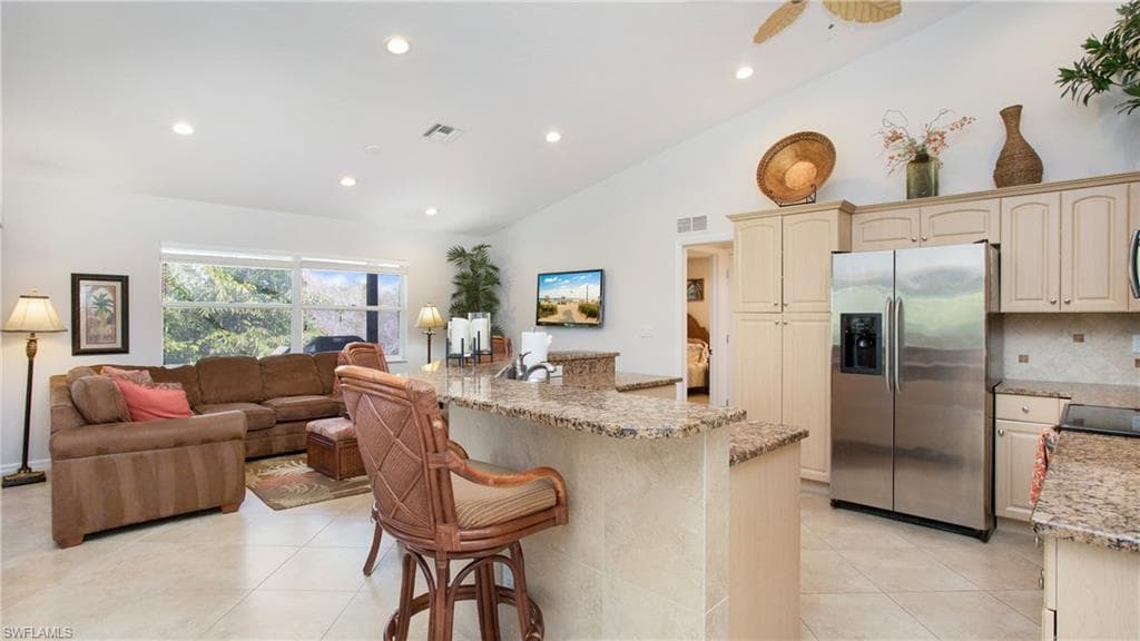 330 Colonial Ave, Marco Island, FL 34145-15