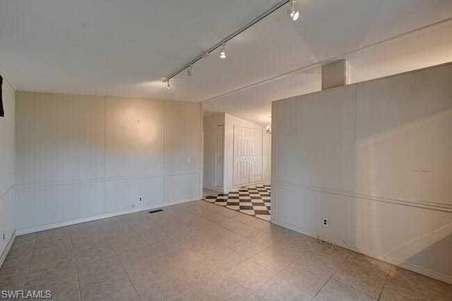 249 Loon Ln 249, Naples, FL 34114-11
