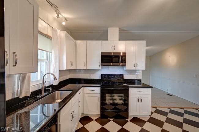 249 Loon Ln 249, Naples, FL 34114-5