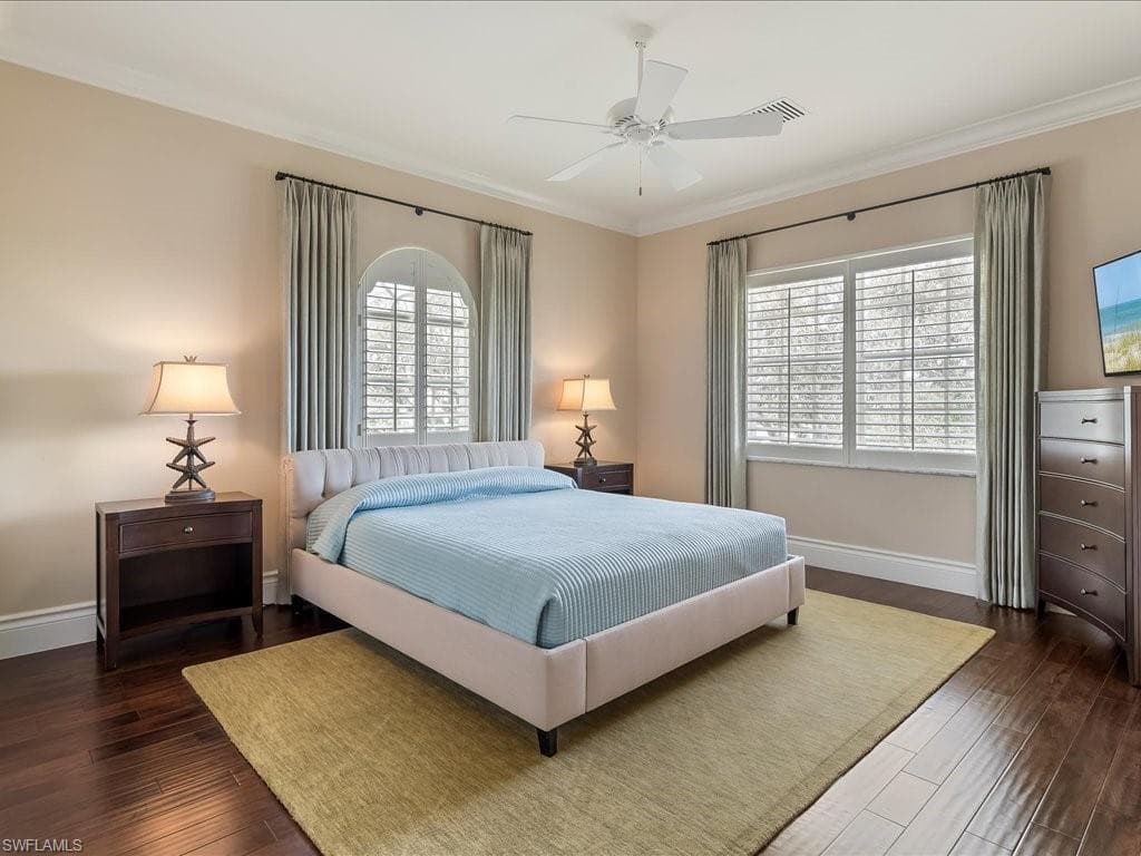 106 Eugenia Dr, Naples, FL 34108-18