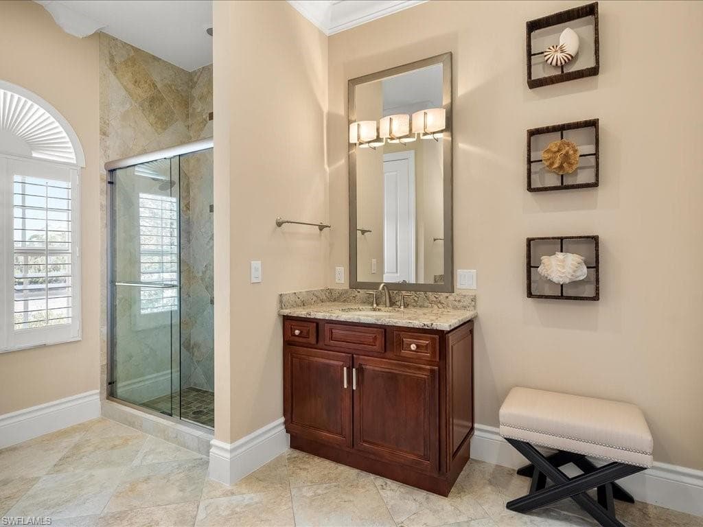 106 Eugenia Dr, Naples, FL 34108-20