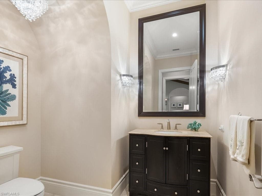 106 Eugenia Dr, Naples, FL 34108-24