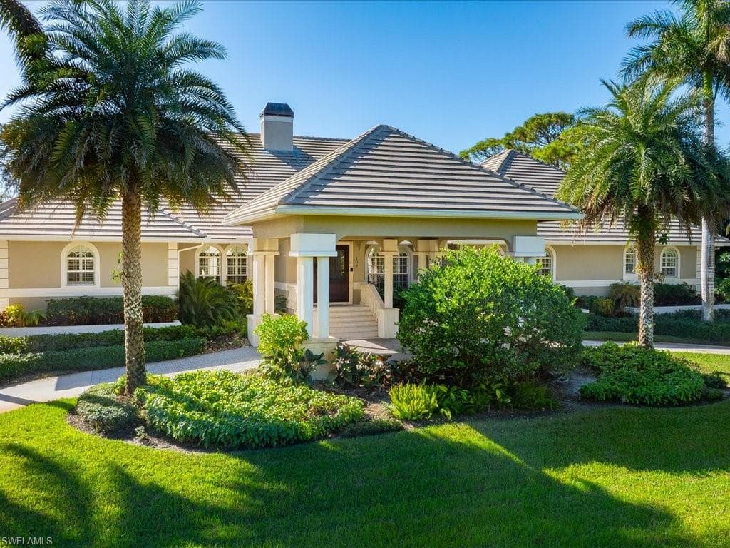 106 Eugenia Dr, Naples, FL 34108-1