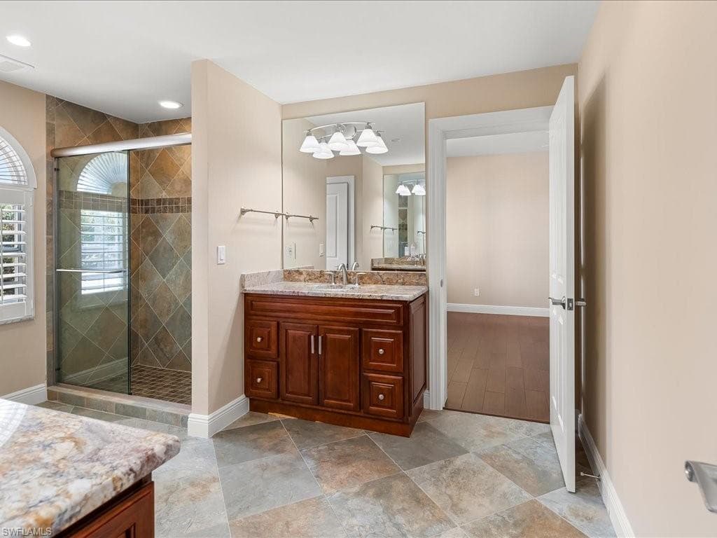 106 Eugenia Dr, Naples, FL 34108-30