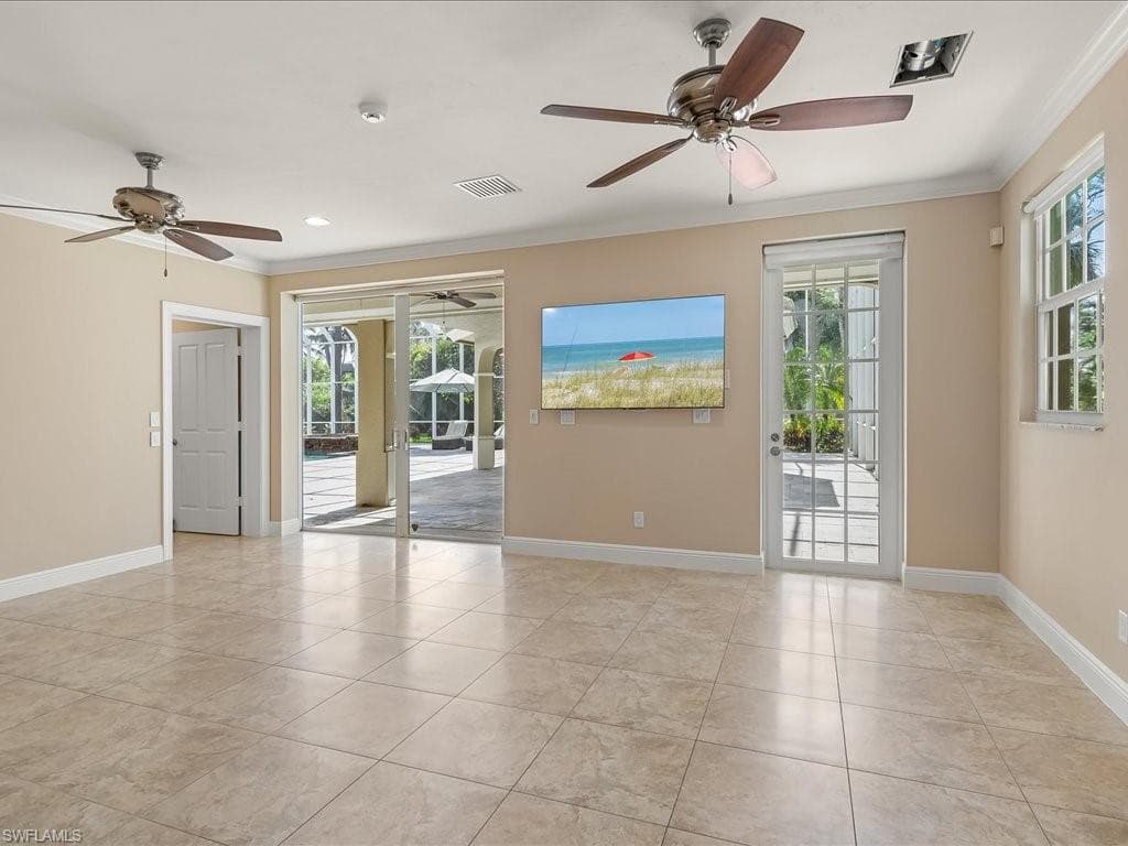 106 Eugenia Dr, Naples, FL 34108-34