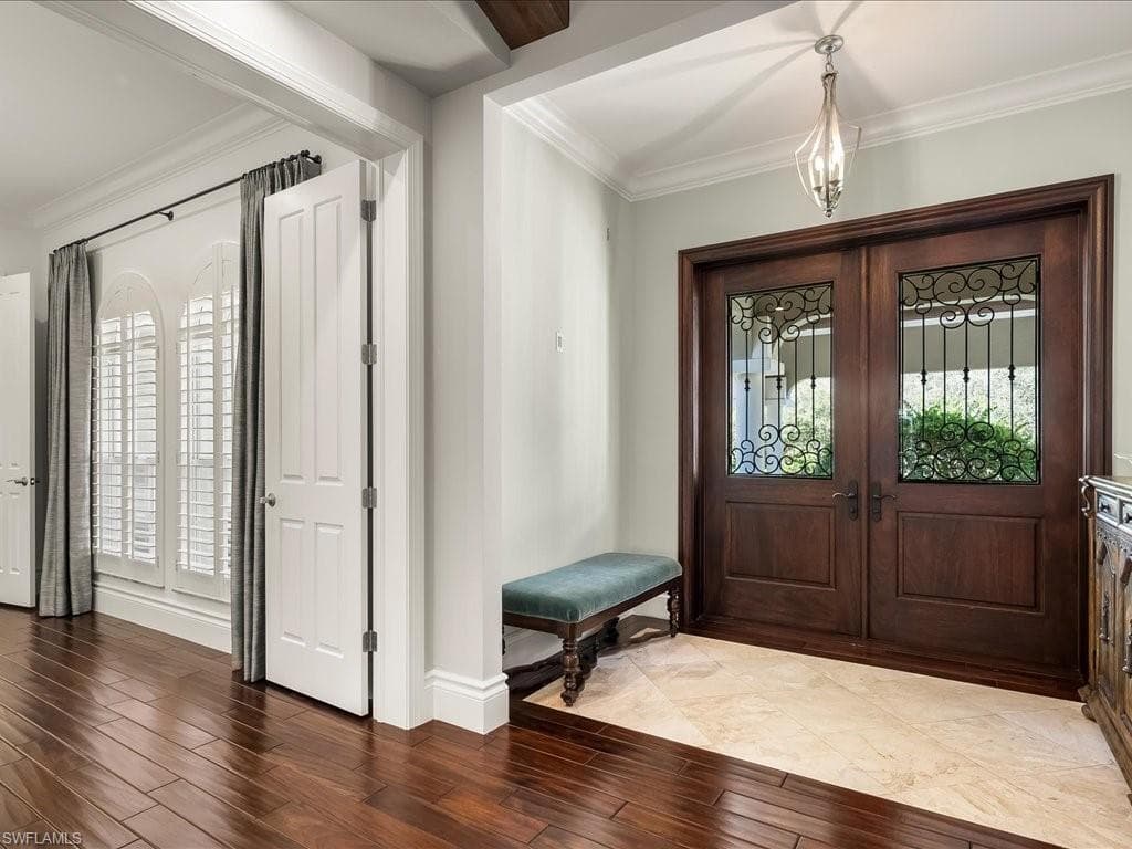 106 Eugenia Dr, Naples, FL 34108-4
