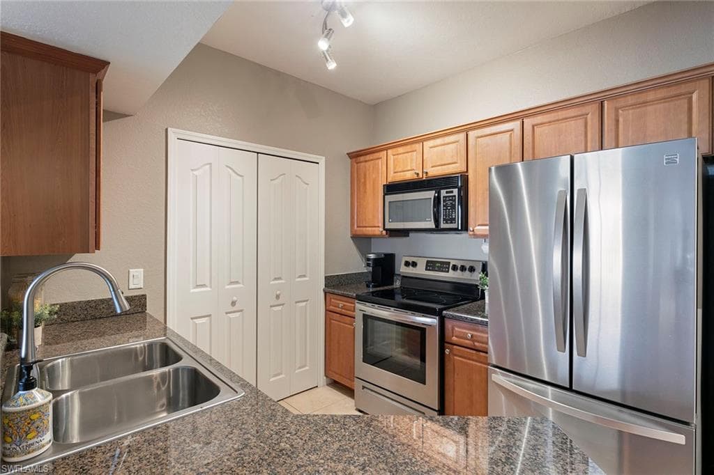 12990 Positano Cir 204, Naples, FL 34105-9