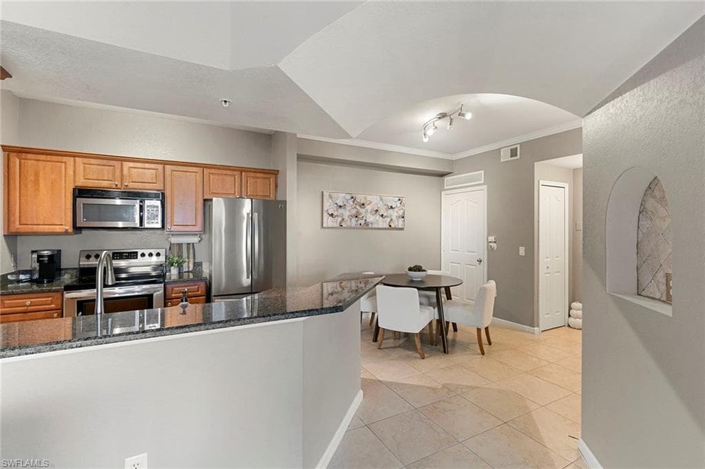 12990 Positano Cir 204, Naples, FL 34105-14